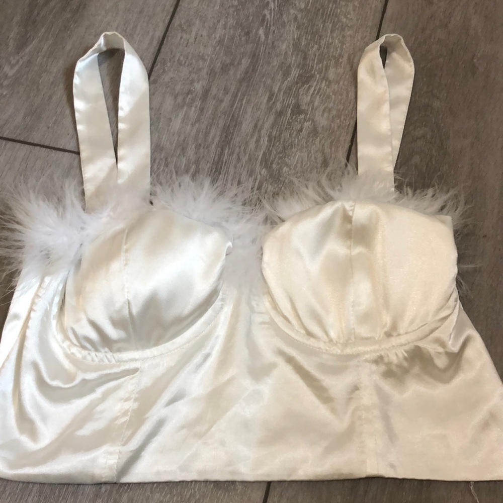 Womens white size M/L crop top